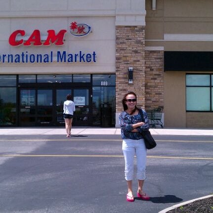Foto tirada no(a) CAM International Market por Sumalee T. em 5/9/2012