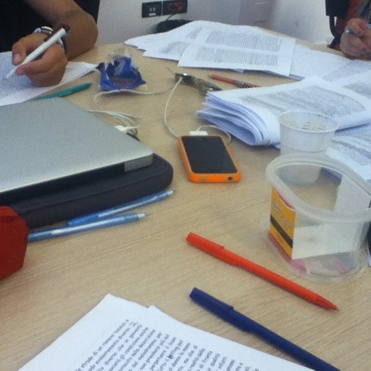 Sala Studio Zamboni Sette Centro Studenti In Bologna