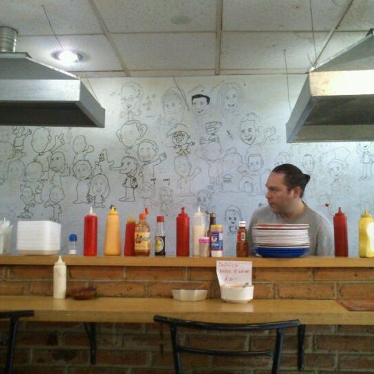 Photo taken at Chato&#39;s Burger by Alberto L. on 2/22/2012