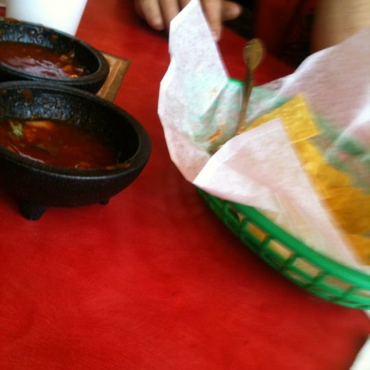 รูปภาพถ่ายที่ Guadalajara Family Mexican Restaurants โดย Kaz M. เมื่อ 5/6/2012