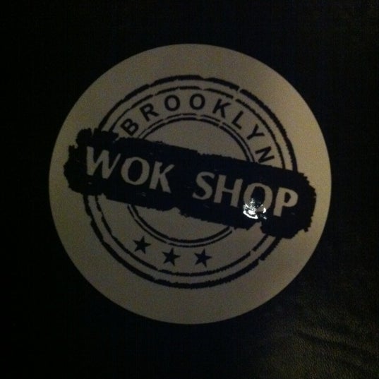 Foto diambil di Brooklyn Wok Shop oleh Anne Marie B. pada 4/7/2012