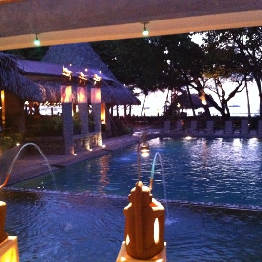 Foto tirada no(a) Tamarindo Diria Beach Resort por Alexandrine L. em 8/18/2011