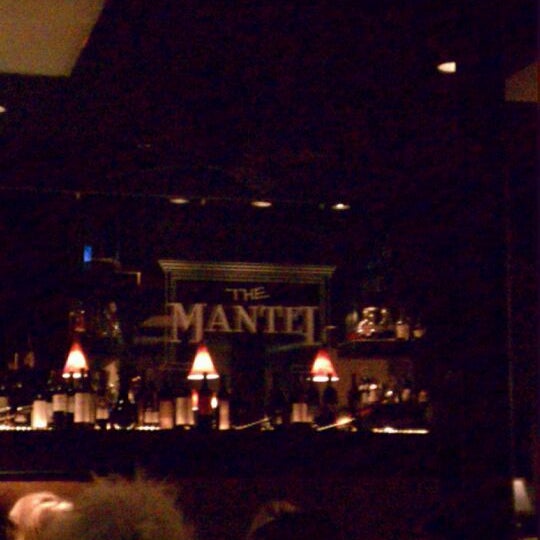 10/30/2011 tarihinde JEM T.ziyaretçi tarafından Mantel Wine Bar and Bistro'de çekilen fotoğraf