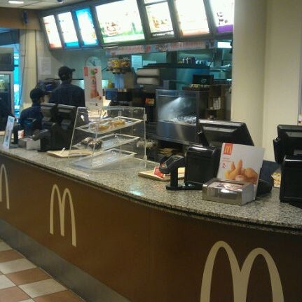 Photo prise au McDonald&#39;s par Gizzo A. le7/19/2011