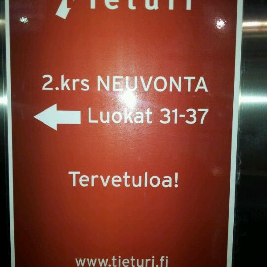 รูปภาพถ่ายที่ Tieturi โดย Timo V. เมื่อ 9/20/2011