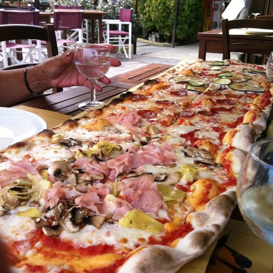 Photos At Lultima Spiaggia Pizza Place