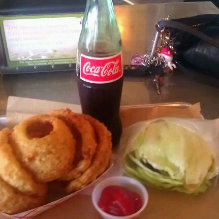 6/9/2012 tarihinde Kerry M.ziyaretçi tarafından BurgerFi'de çekilen fotoğraf