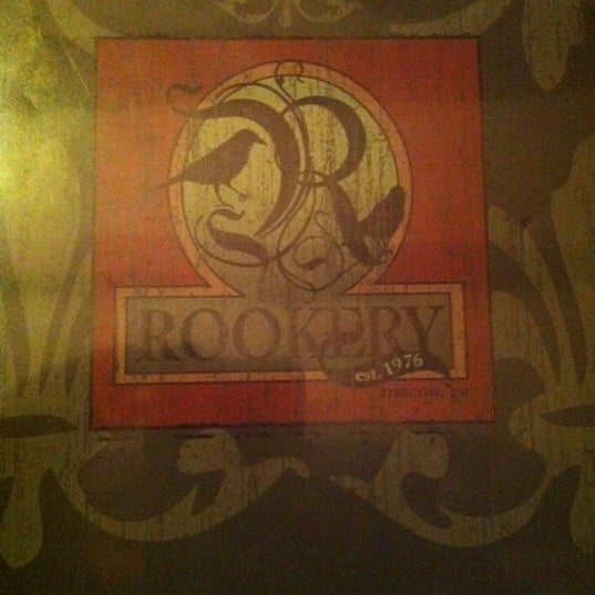 Foto tirada no(a) The Rookery por Leslie R. em 5/26/2012
