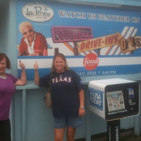 7/14/2012 tarihinde John A.ziyaretçi tarafından La Pines Cafe'de çekilen fotoğraf