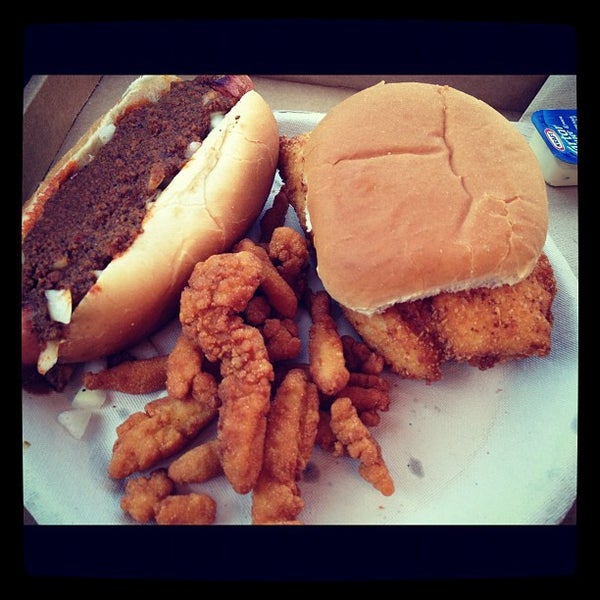 Photo taken at Rudy&#39;s Lakeside Drive-In by Steven T. on 4/29/2012