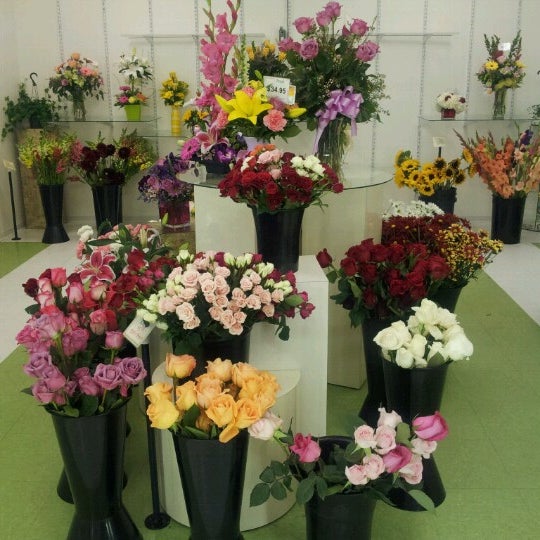 7/27/2012にRum Y.がSuzann&#39;s Flowersで撮った写真