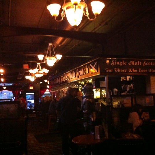 Снимок сделан в The Highlander Pub пользователем Michael B. 3/23/2012