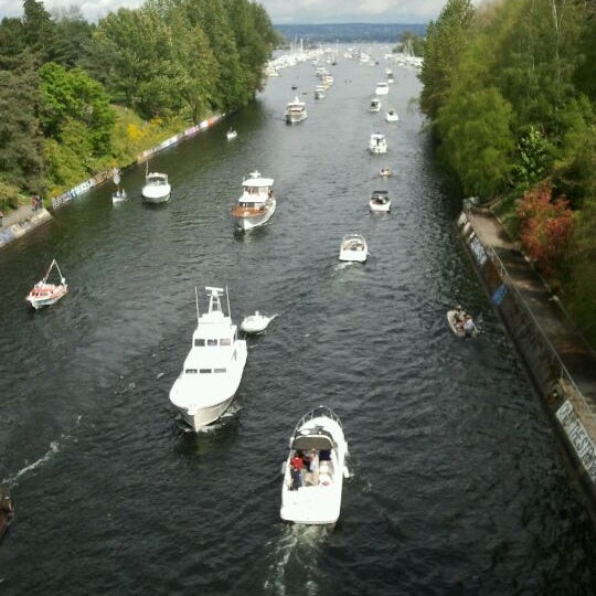 Foto tirada no(a) Seattle Yacht Club por Alex K. em 5/5/2012