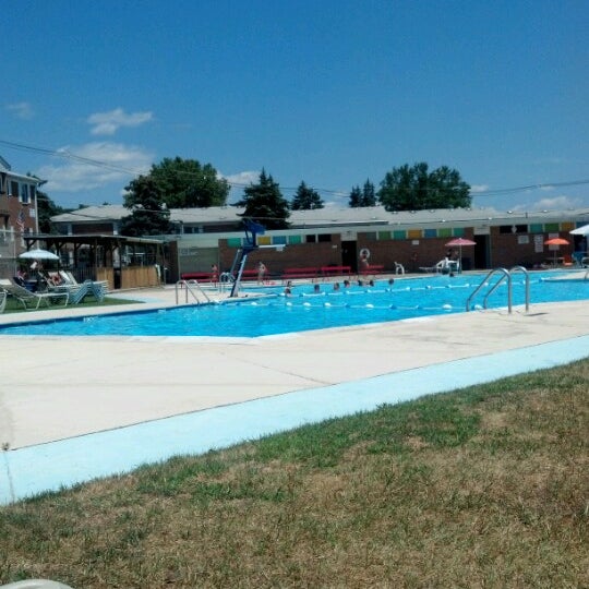 Photos At Knolls Garden Swim Club Pool In Lake Hiawatha