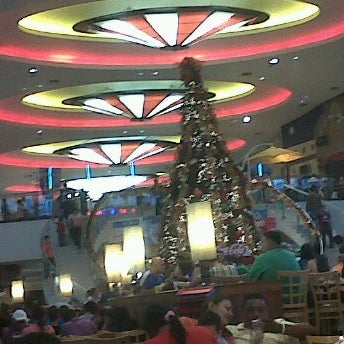 Das Foto wurde bei City Mall von Karol S. am 1/1/2012 aufgenommen