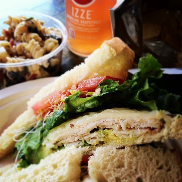 Rainbow Bridge Natural Foods Grocery Store in Ojai