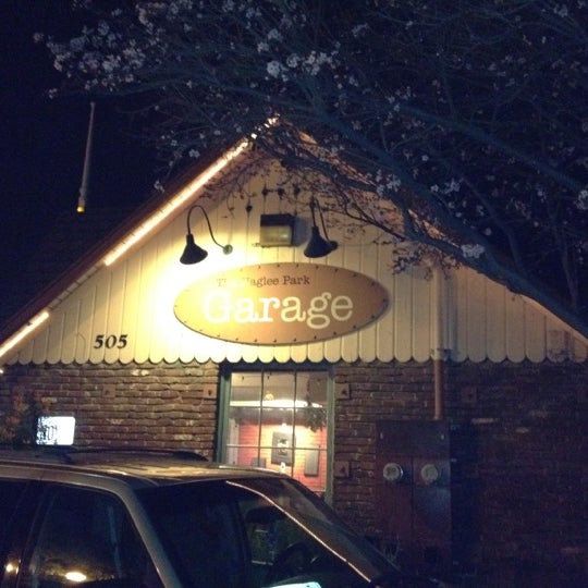รูปภาพถ่ายที่ Naglee Park Garage โดย Sean S. เมื่อ 2/16/2012