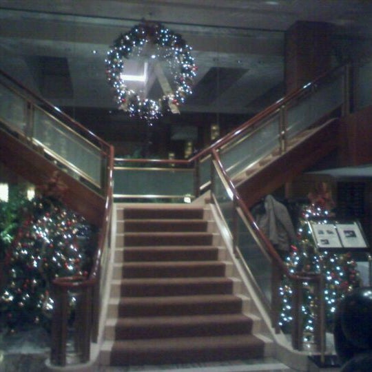 Снимок сделан в The Kitano Hotel New York пользователем t2yx 12/17/2011