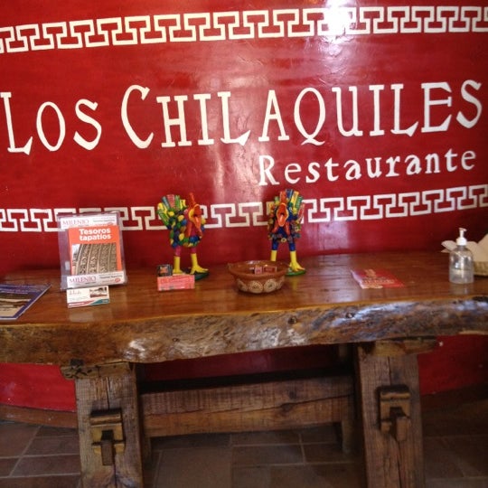 Foto diambil di Los Chilaquiles oleh David M. pada 4/21/2012