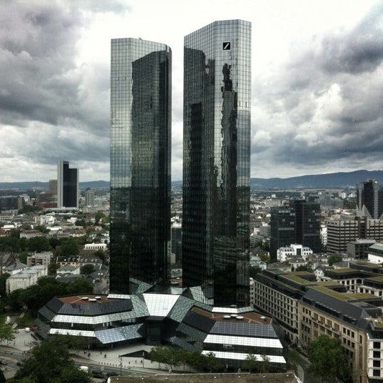 Photo taken at Innside Frankfurt Eurotheum by Sven G. on 7/19/2012