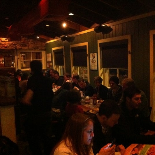 รูปภาพถ่ายที่ Chili&#39;s Grill &amp; Bar โดย Thomas H. เมื่อ 2/20/2012
