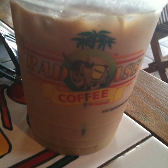 Foto tirada no(a) Bad Ass Coffee of Hawaii por Ashley P. em 8/2/2011