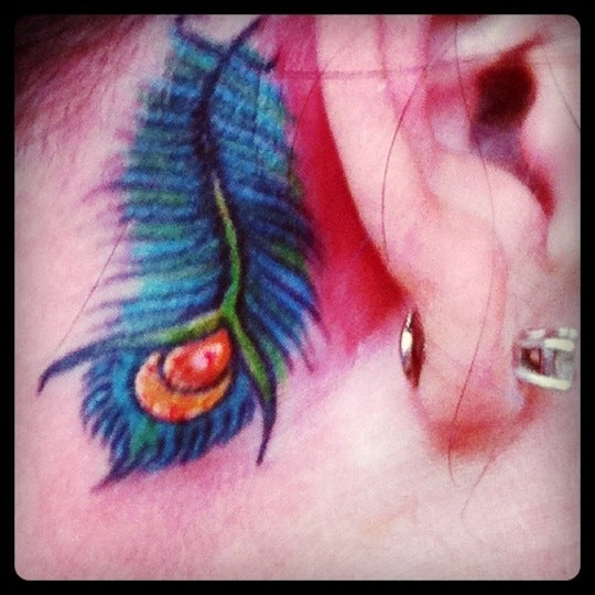 Das Foto wurde bei Electric Ladyland Tattoos von Jaclyn M. am 7/19/2011 aufgenommen