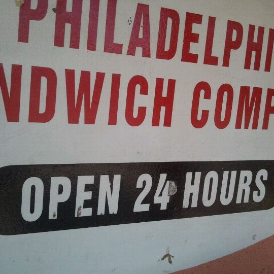 9/16/2011 tarihinde Shamzzy Q.ziyaretçi tarafından Philadelphia Sandwich Company'de çekilen fotoğraf
