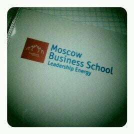 รูปภาพถ่ายที่ Moscow Business School โดย Masha K. เมื่อ 11/30/2011