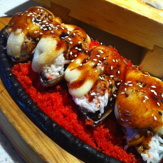 Foto diambil di Geisha House Steak &amp; Sushi oleh Rodalyn A. pada 8/8/2011