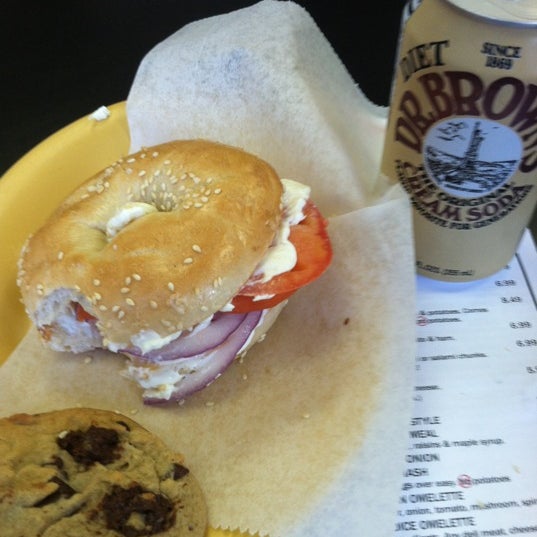 Chicago Bagel & Bialy 260 S Milwaukee Ave