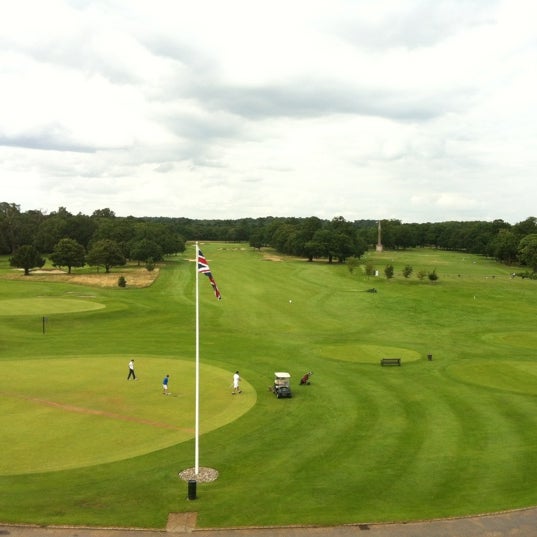 7/28/2012 tarihinde Ajayziyaretçi tarafından Stoke Park Country Club, Spa &amp; Hotel'de çekilen fotoğraf