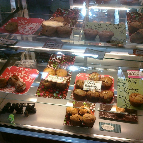 4/1/2011 tarihinde Terry K.ziyaretçi tarafından Love Muffin Cafe'de çekilen fotoğraf