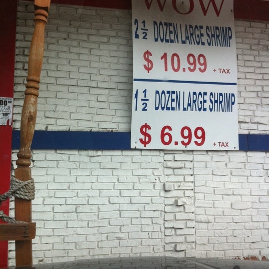 JJ Fish & Chicken Seafood Restaurant in North West Detroit