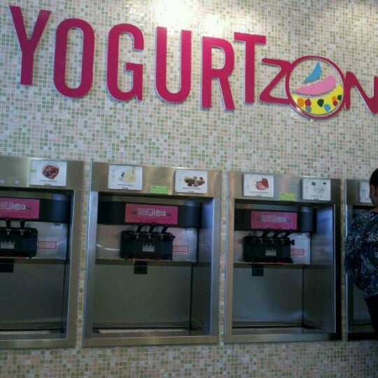 Photo taken at Yogurt Zone by Brandie C. on 8/23/2011