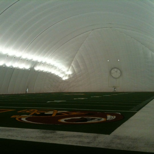 3/21/2012 tarihinde Kevin A.ziyaretçi tarafından Inova Sports Performance Center at Redskins Park'de çekilen fotoğraf
