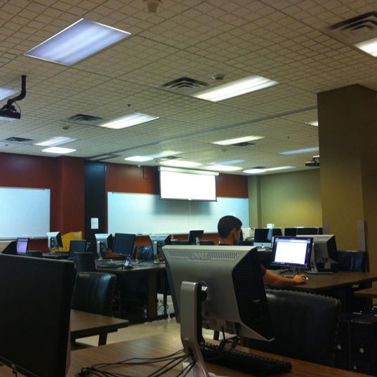 Photos at Beaman Library College Library in Nashville