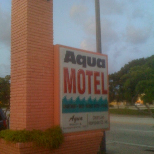 Aqua Motel West Palm Beach, FL