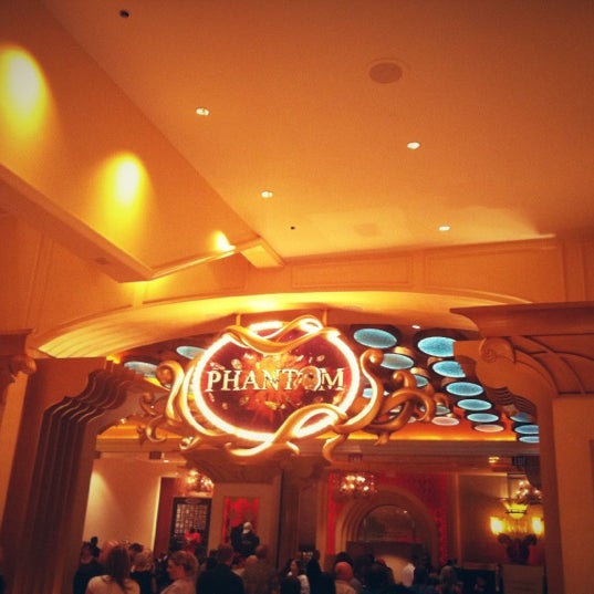 Photo prise au Phantom At The Venetian Resort &amp; Casino par Susan H. le8/28/2012