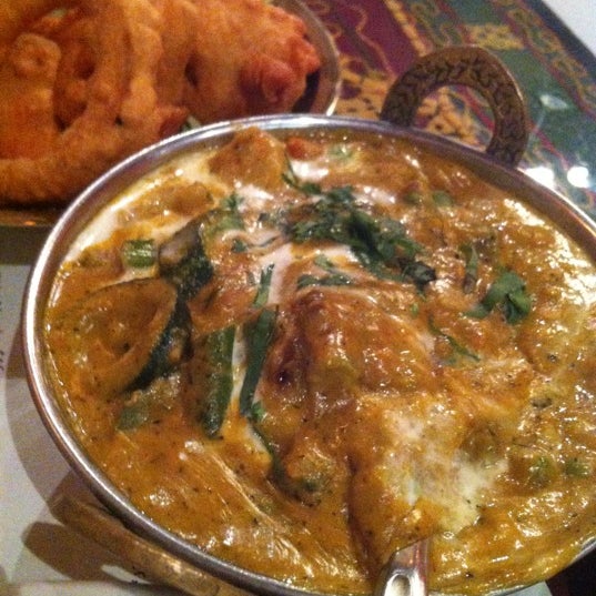 Das Foto wurde bei Mehek Fine Indian Dining von ★ LP ★. am 8/7/2012 aufgenommen