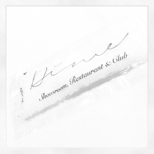 2/21/2012にInformativos.Net J.がDime Showroom, Restaurant &amp; Clubで撮った写真