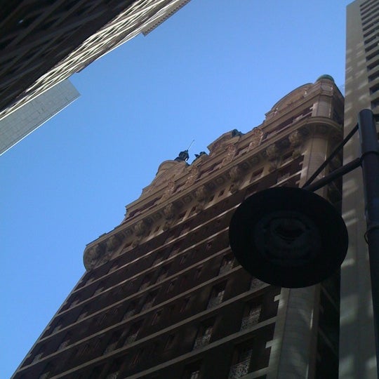 4/21/2012 tarihinde Curtis H.ziyaretçi tarafından Magnolia Hotel'de çekilen fotoğraf