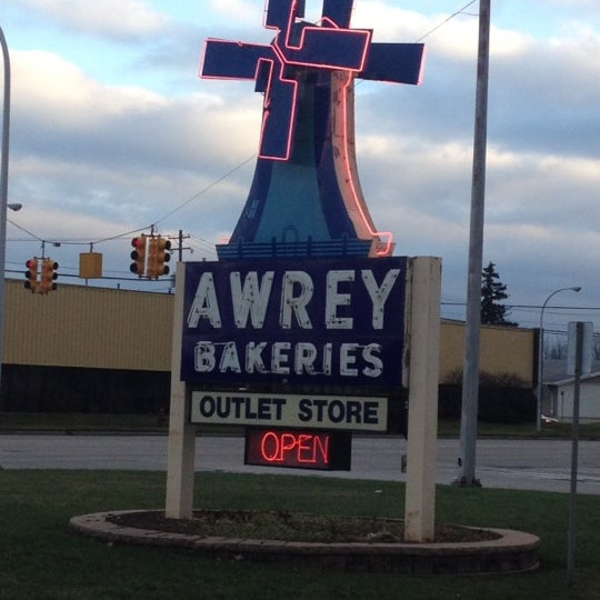Awrey's Bakery Outlet Store 5 tips