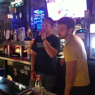 8/7/2012 tarihinde Matt H.ziyaretçi tarafından The Goat Bar'de çekilen fotoğraf