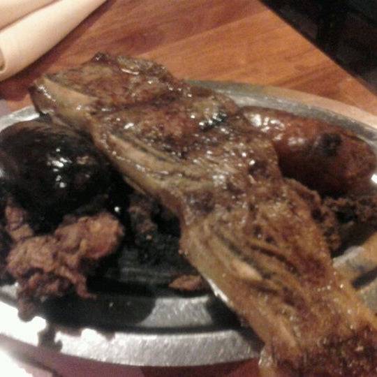 4/1/2012にPaula D.がThe Knife Restaurant Argentinian Steakhouseで撮った写真