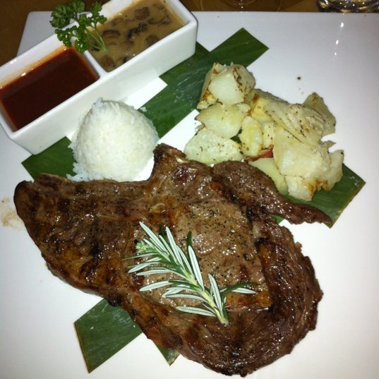 Photo taken at Sea Thai Restaurant by Ruisa S. on 3/16/2012