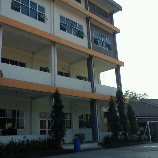 Foto tomada en SMA Negeri 14 Surabaya  por Irma Surya C. el 7/11/2012