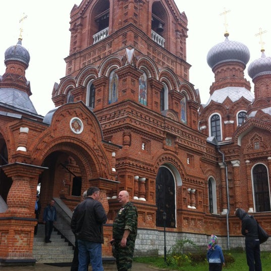Церковь Воздвижения Креста Господня Дарна