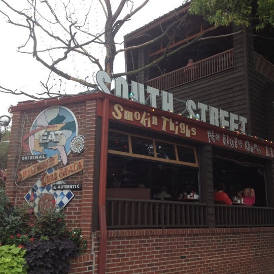 9/3/2012 tarihinde Marty B.ziyaretçi tarafından South Street Restaurant'de çekilen fotoğraf