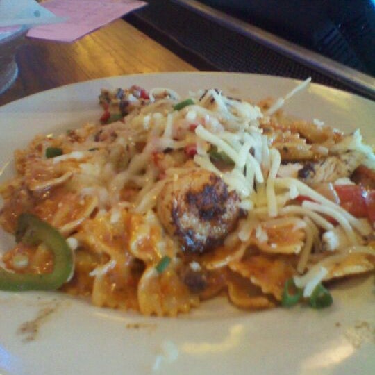 Photo taken at Chili&#39;s Grill &amp; Bar by dwayne s. on 3/10/2012